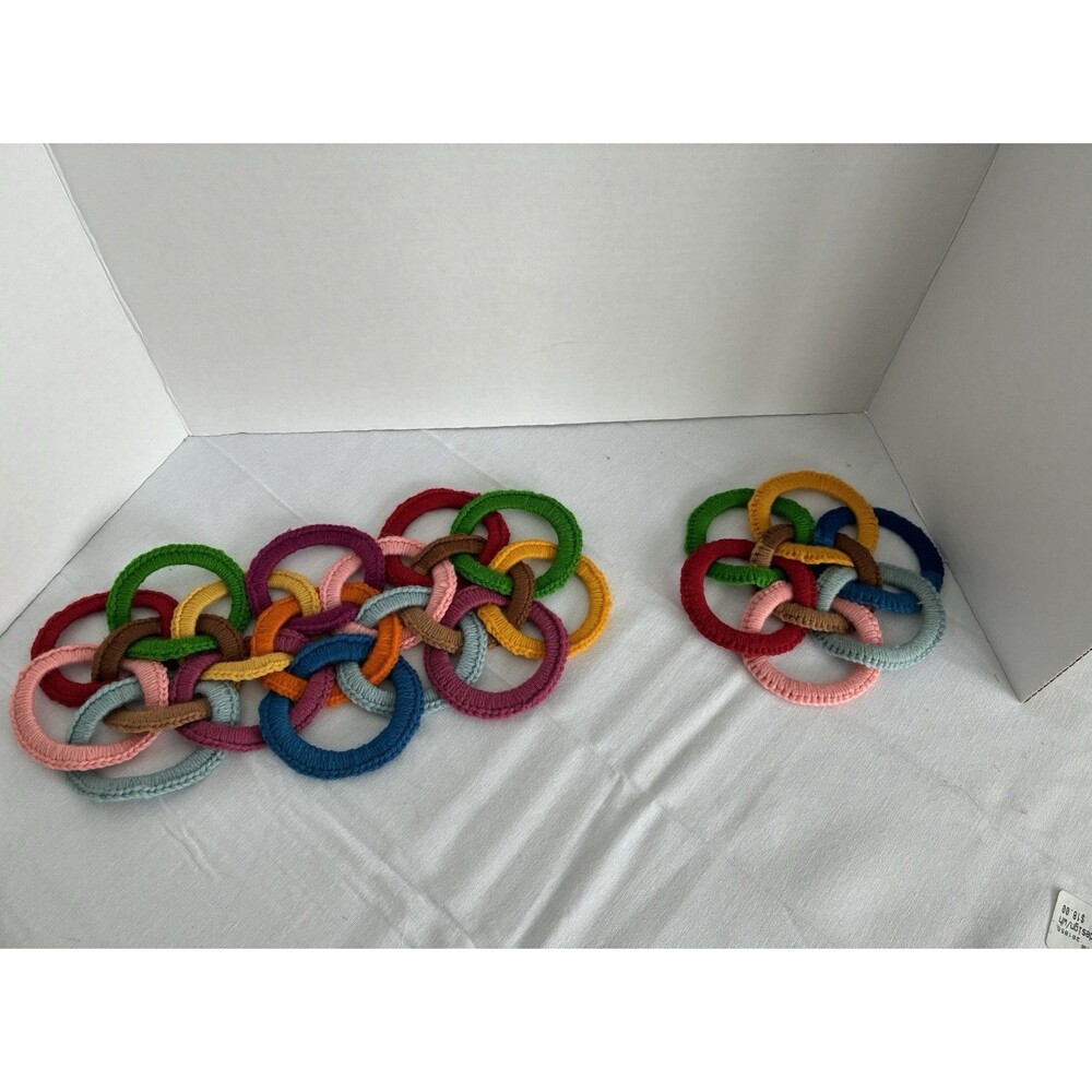 2 Vtg Handmade Interlocking Ring Circle Yarn Trivets Hot Pad Rainbow Yarn EUC